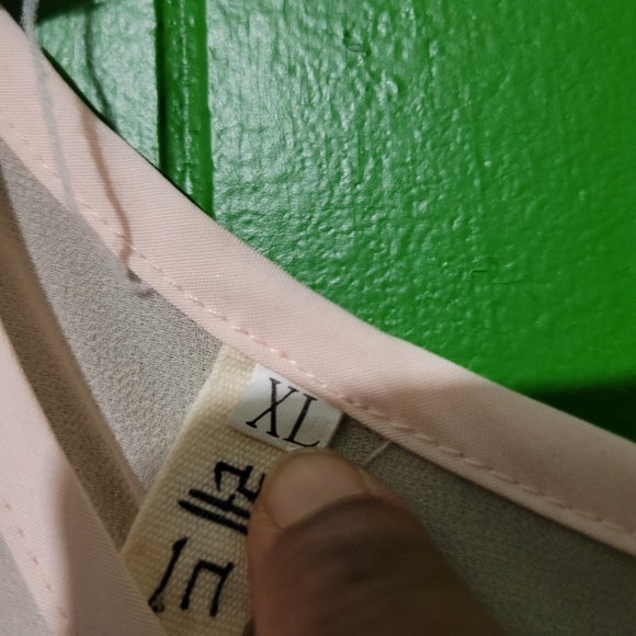 Peach Sleeveless Top XL - Picture 3 of 3